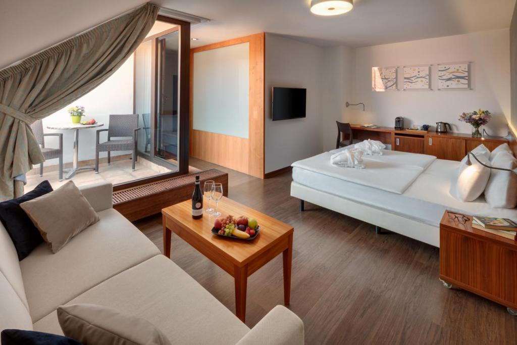 Hotel Carol - Resim 5