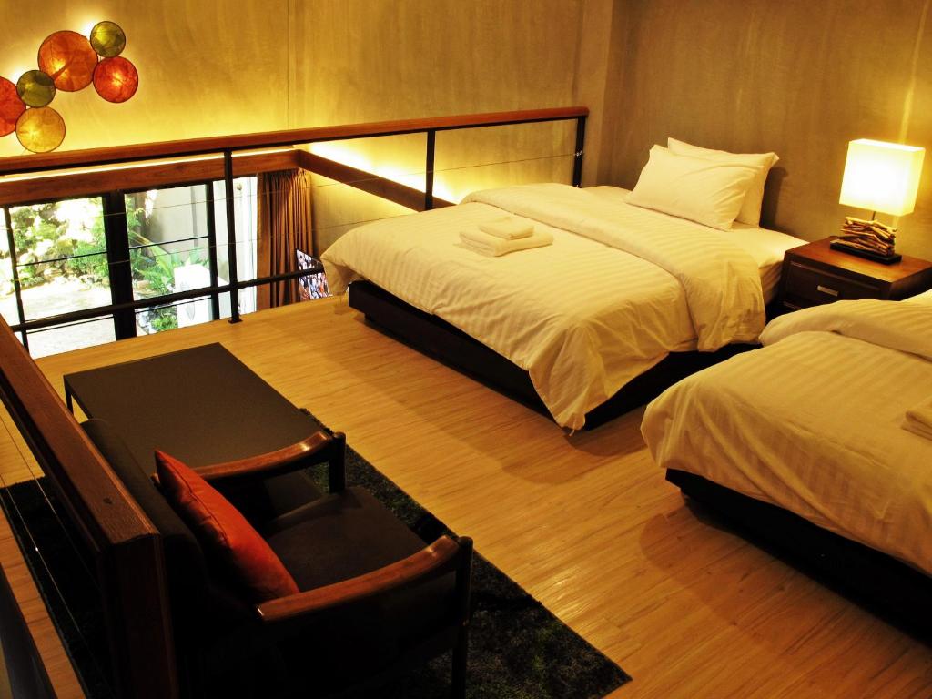 The White Elephant Home - 13