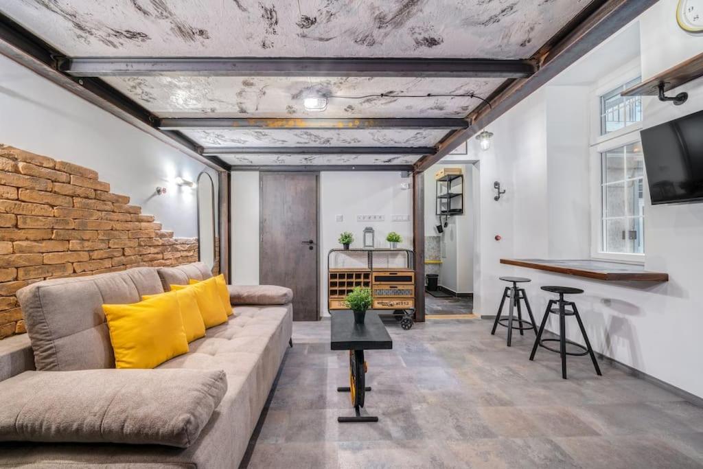Best Budapest Loft Apartment 1083 Budapest, Szigetvári utca 10a ground floor apt. number 8 kép - 1
