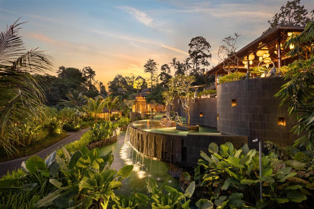 TOP 10 Mejores Hoteles de Lujo en Ubud, Bali 595679320