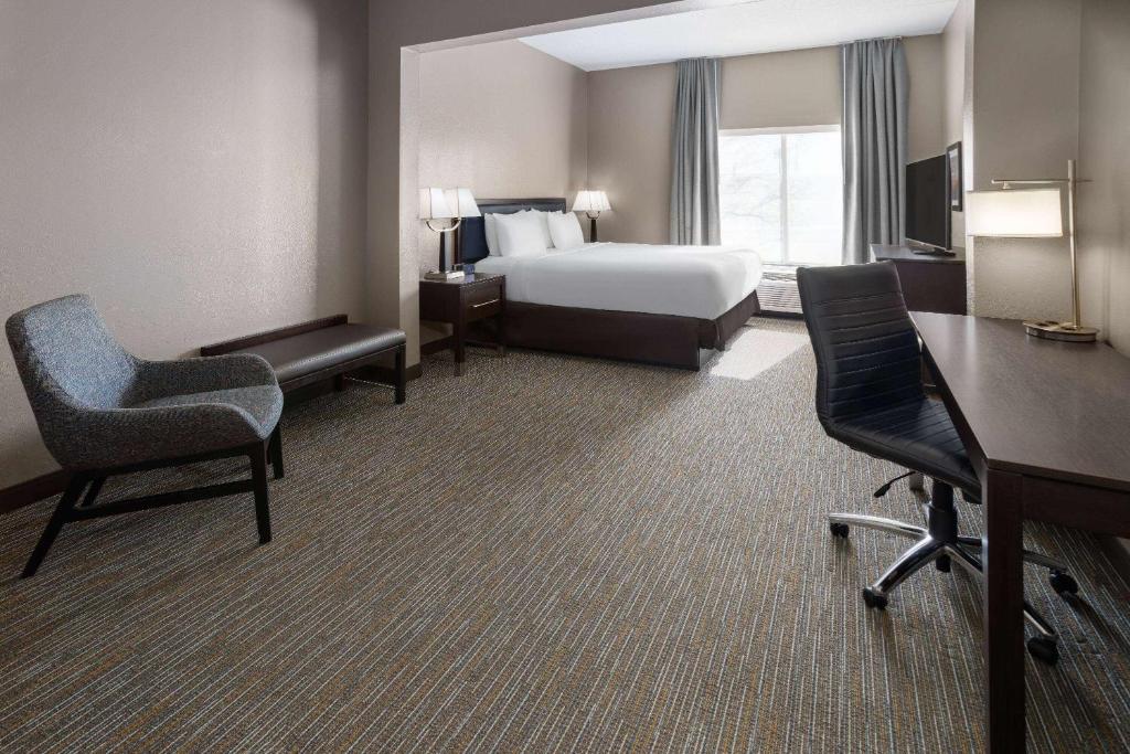 La Quinta Inn & Suites by Wyndham Mooresville - Room King: No Fumador
