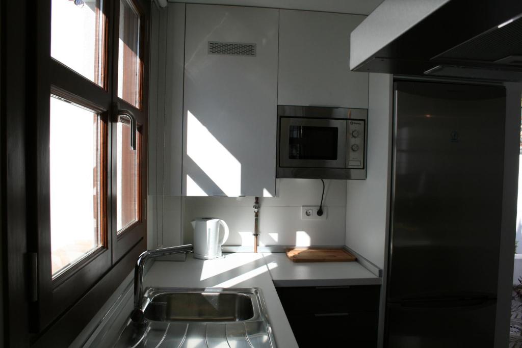 Smart Suites Albaicin - Superior Three-Bedroom Apartment With Terrace