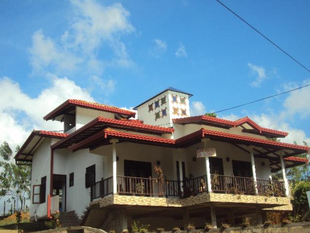 Gallery image of Bandara House in Midigama East