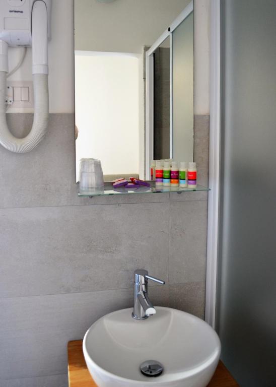 Hotel Spot Varazze - Triple Room