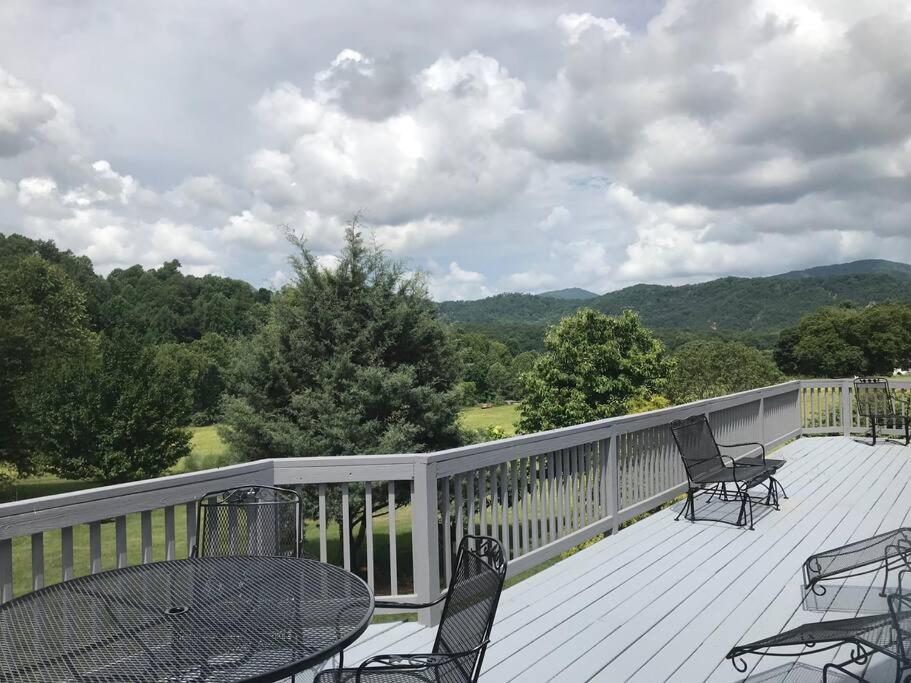 Three Springs - Housity
