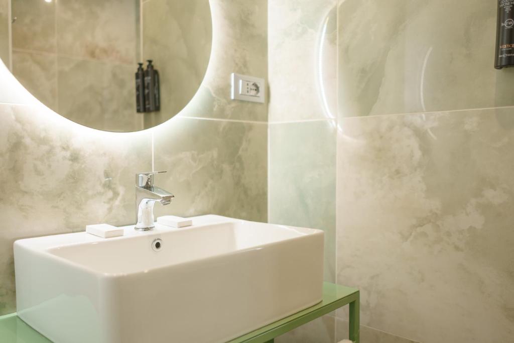 Koupelna v ubytování Moderno Hotel Roma