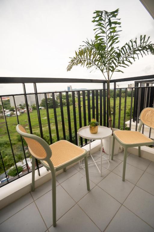 Balkón nebo terasa v ubytování CB Suite Homes