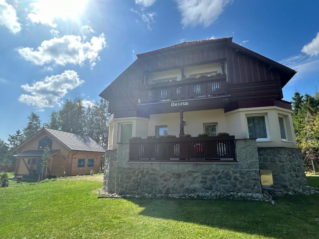 Budova, v ktorej sa apartmán nachádza