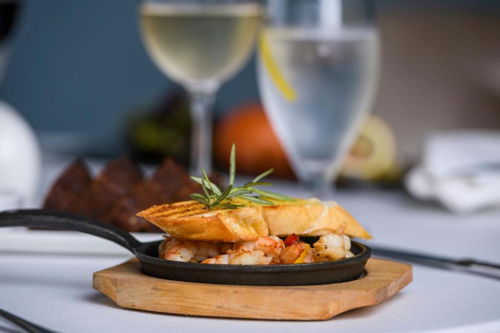 The Victoria - Resim 10