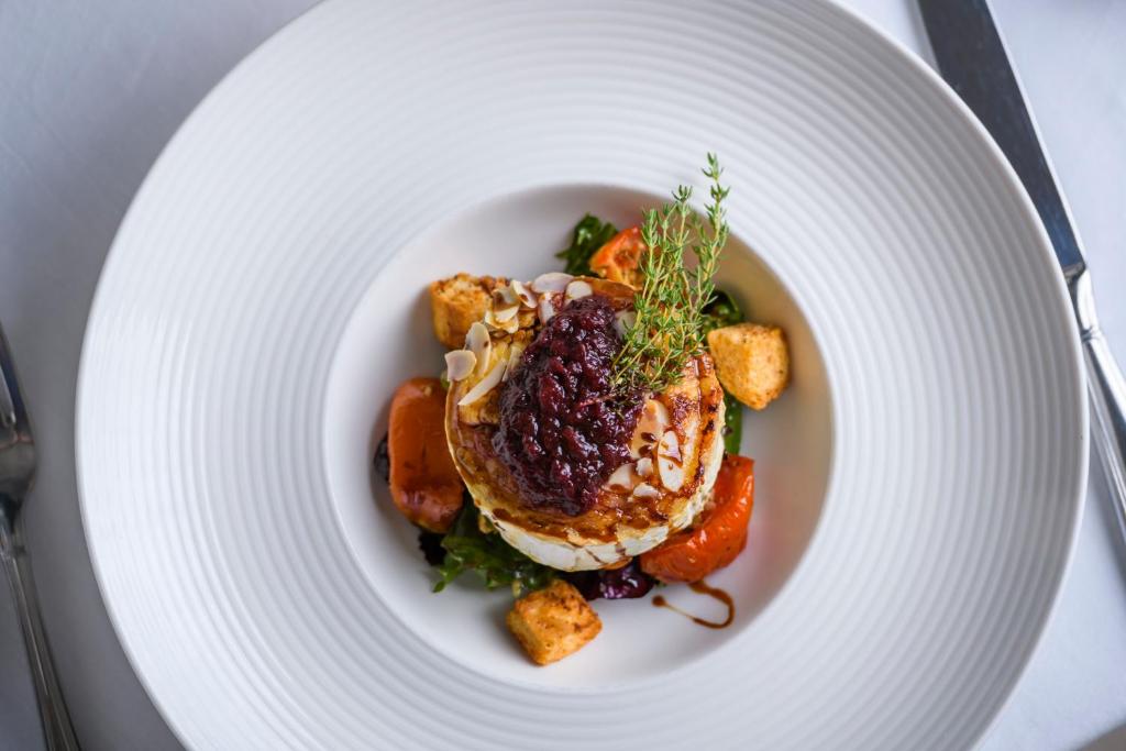 The Victoria - Resim 32