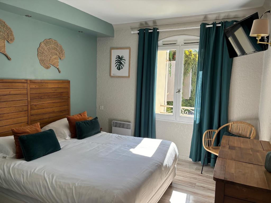 Logis Hôtel La Sommellerie - Quarto Queen Com Vista Piscina