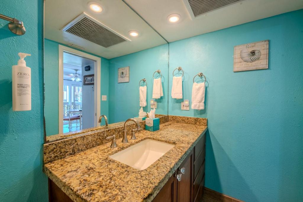 Fotografie z fotogalerie ubytování Herons Haven Coastal Elegance with Pool Access 223 v destinaci South Padre Island