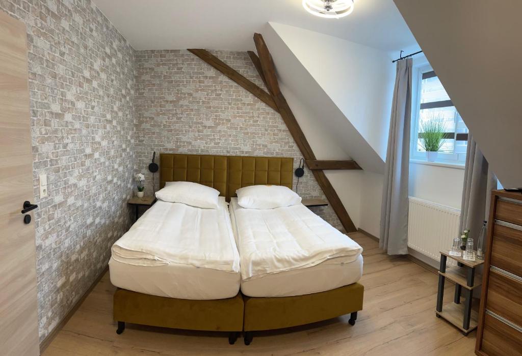 Hotel zum Rohrbach - Quarto Triplo Com Banheiro Privativo Externo