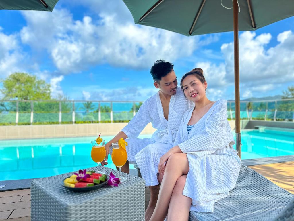 Clarian Hotel Beach Patong - Resim 36