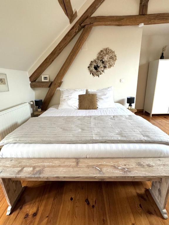 Le Moulin d Olivet - Driepersoonskamer Met Eigen Badkamer