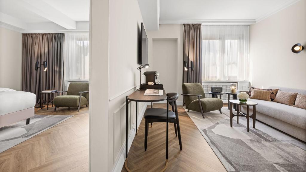 Posezení v ubytování Hotel Bristol Berlin