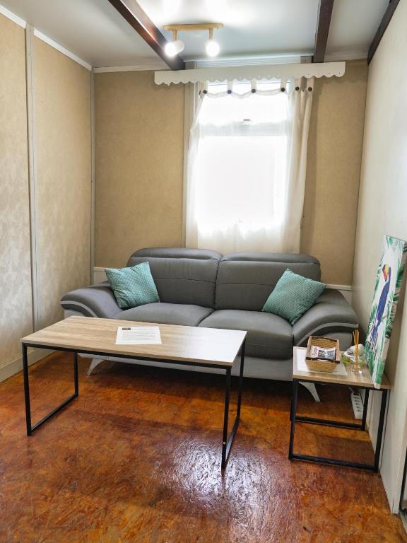 Posezení v ubytování Les Cabanes du Voyageur