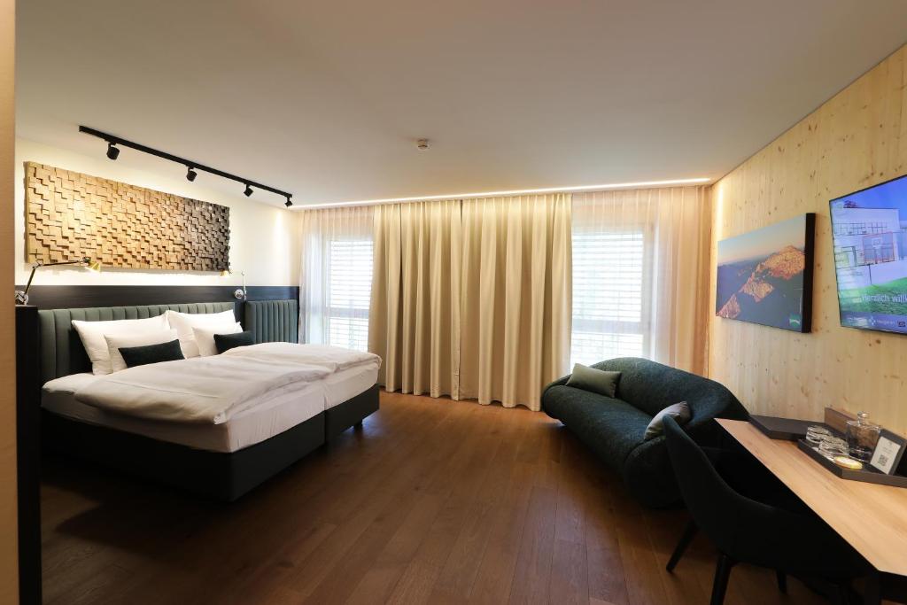 
Deluxe Double Room with Extra Bed
