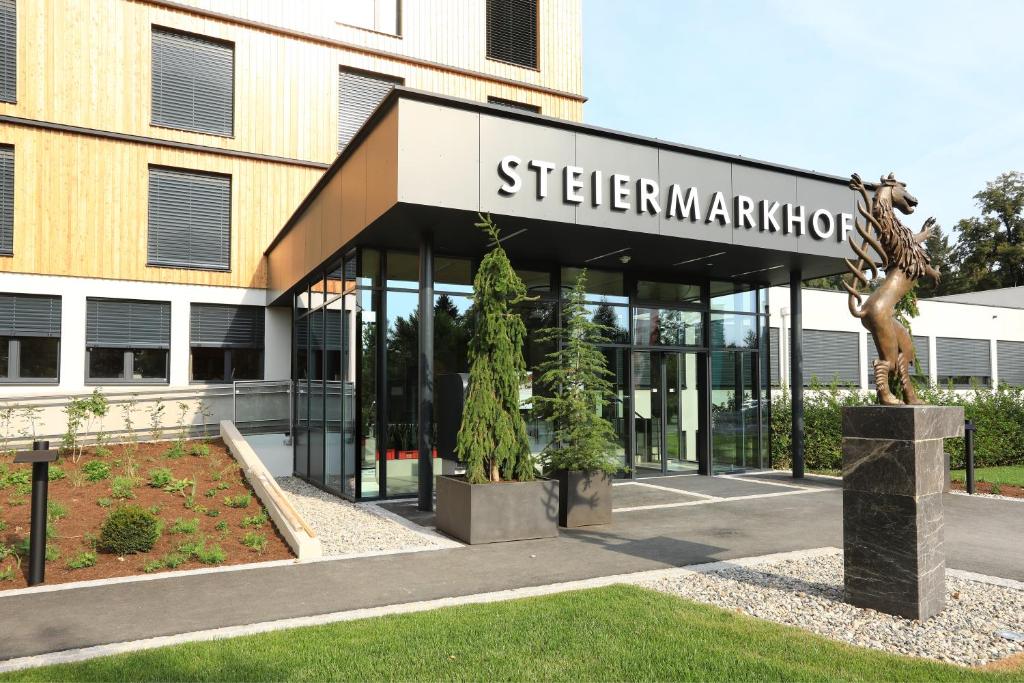 Hotel Steiermarkhof Graz - Aus Holz gebaut, von Hügeln geküsst - Resim 26