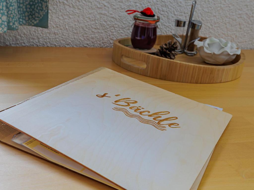 Fotografie z fotogalerie ubytování BÄCHLE im Wanderparadies Balkon mit Blick auf den Bach Sauna im Haus Tiefgarage E-Ladestation v destinaci Todtnauberg