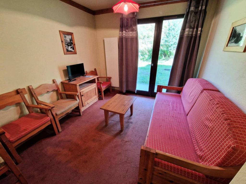 Photo de la galerie de l'établissement Chalets Du Thabor - 2 pièces 4 personnes pied piste MAE-5474, à Modane