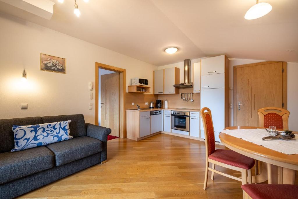 Kuchyň nebo kuchyňský kout v ubytování Haus Roswitha