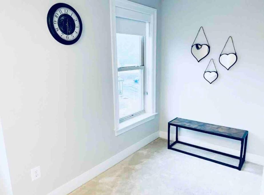 Fotografie z fotogalerie ubytování Gorgeous Modern 4-Level 4BDR Home in Central Location Parking Included Free Cancellation ve Washingtonu