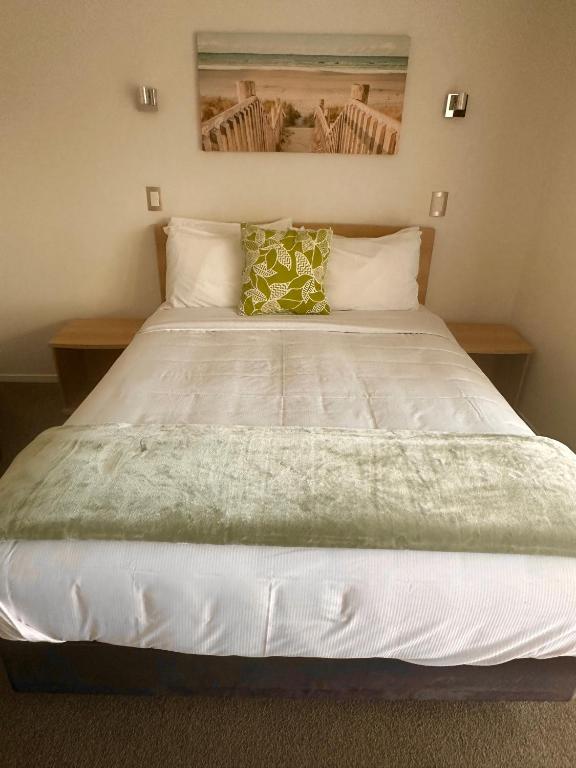 The Olive Motel - Resim 16