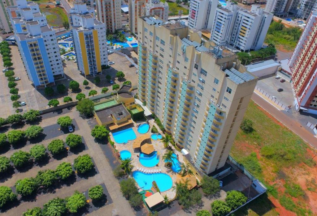 an aerial view of a large building with a swimming pool at THERMAS PLACE via VCS Imob Temporada in Caldas Novas