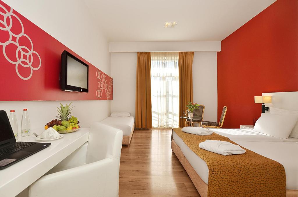 TV a/nebo společenská místnost v ubytování Ruth Daniel Residence
