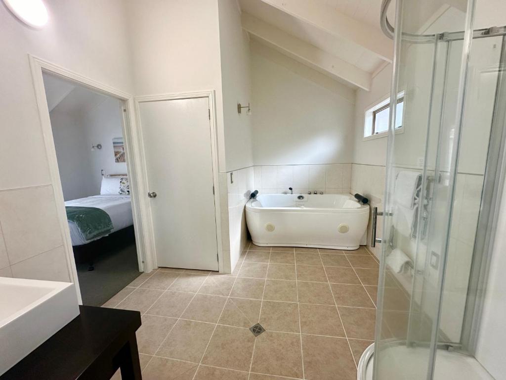 The Olive Motel - Resim 21