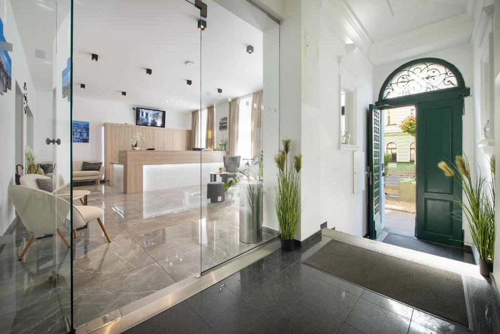 Prague Season Hotel - Resim 16