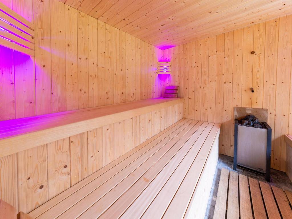 Fotografie z fotogalerie ubytování Country House Ardennes with Pool and Sauna v destinaci Xhoffraix