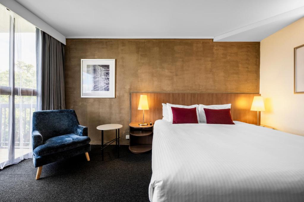 Postel nebo postele na pokoji v ubytování Hotel Urban St Leonards