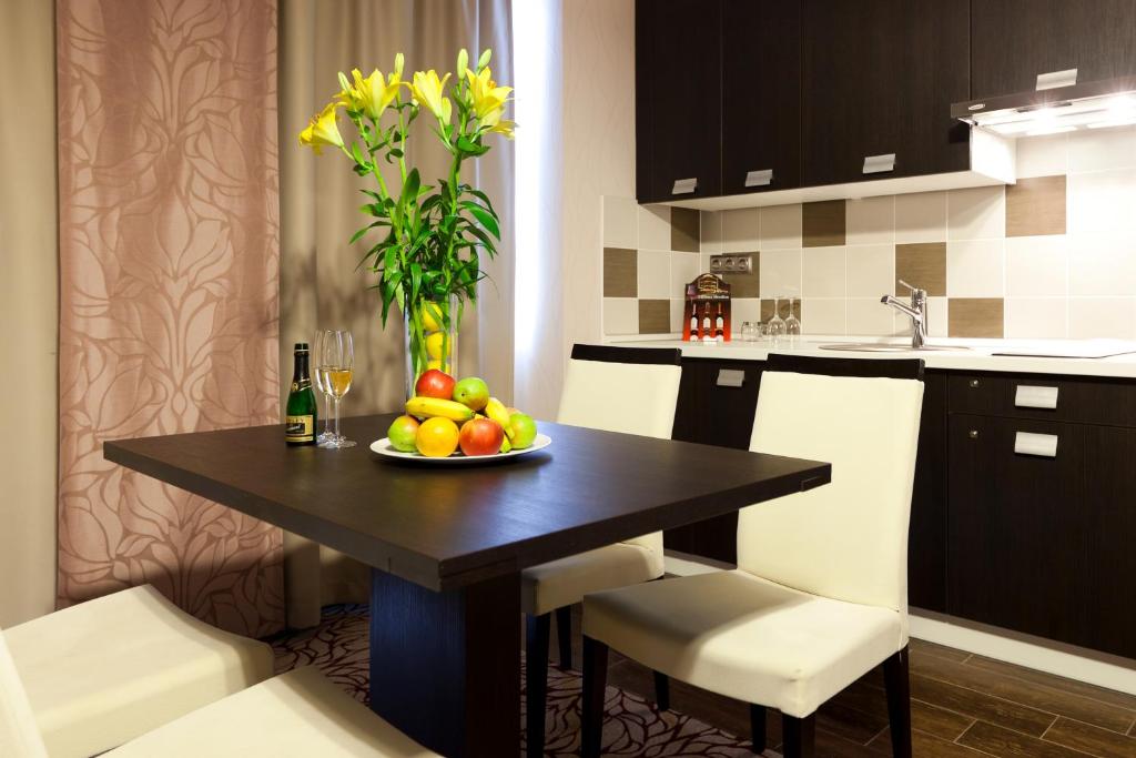 Kuchyň nebo kuchyňský kout v ubytování Hotel Wellamarin