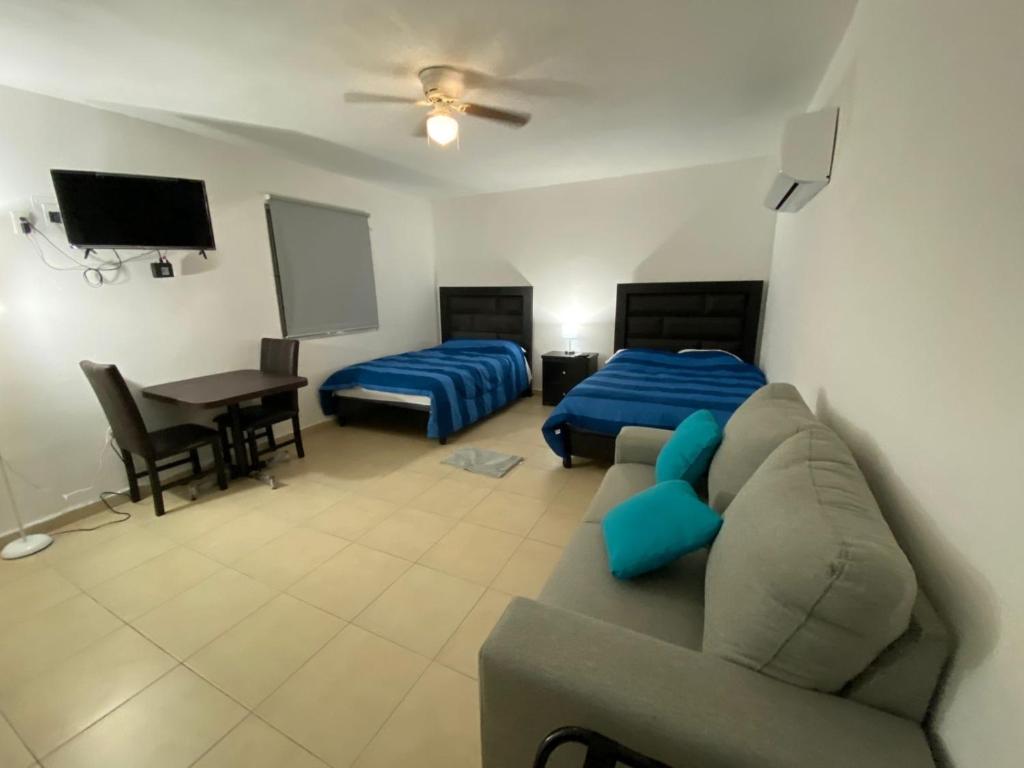 Apartamentos Amplios Alfa # 238 - Twin Room With Private Bathroom