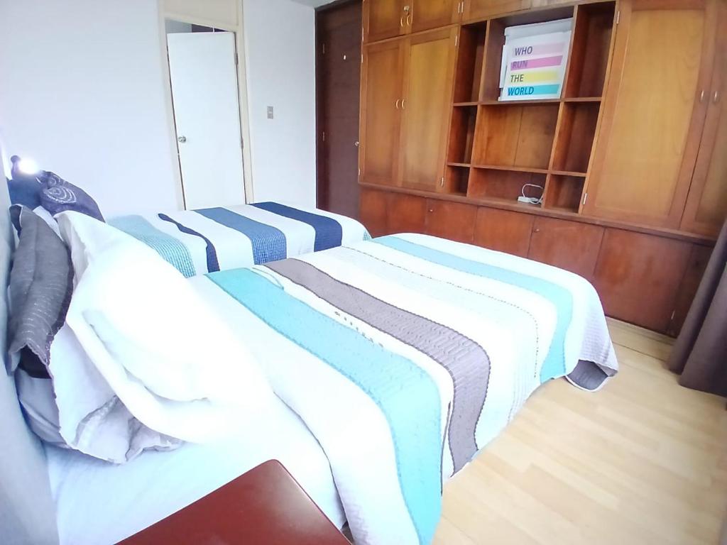 Centric, private, petfriendly apartments in Miraflores and home in Lince - One-Bedroom Family Apartment