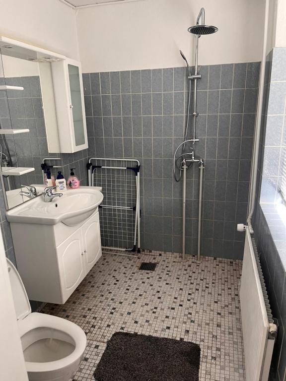 Koupelna v ubytování Hyggeligt hus