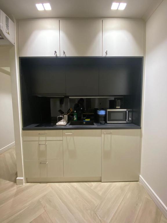 Triple A - Family hospitality Near Ermou - FREE Parking! - Resim 4