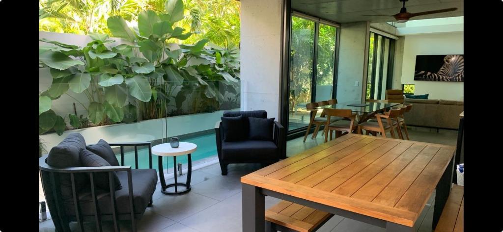 Posezení v ubytování Aria Port Douglas Villas - Villa 1