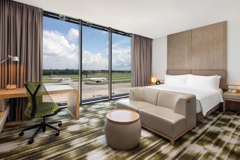 Crowne Plaza Changi Airport by IHG photo