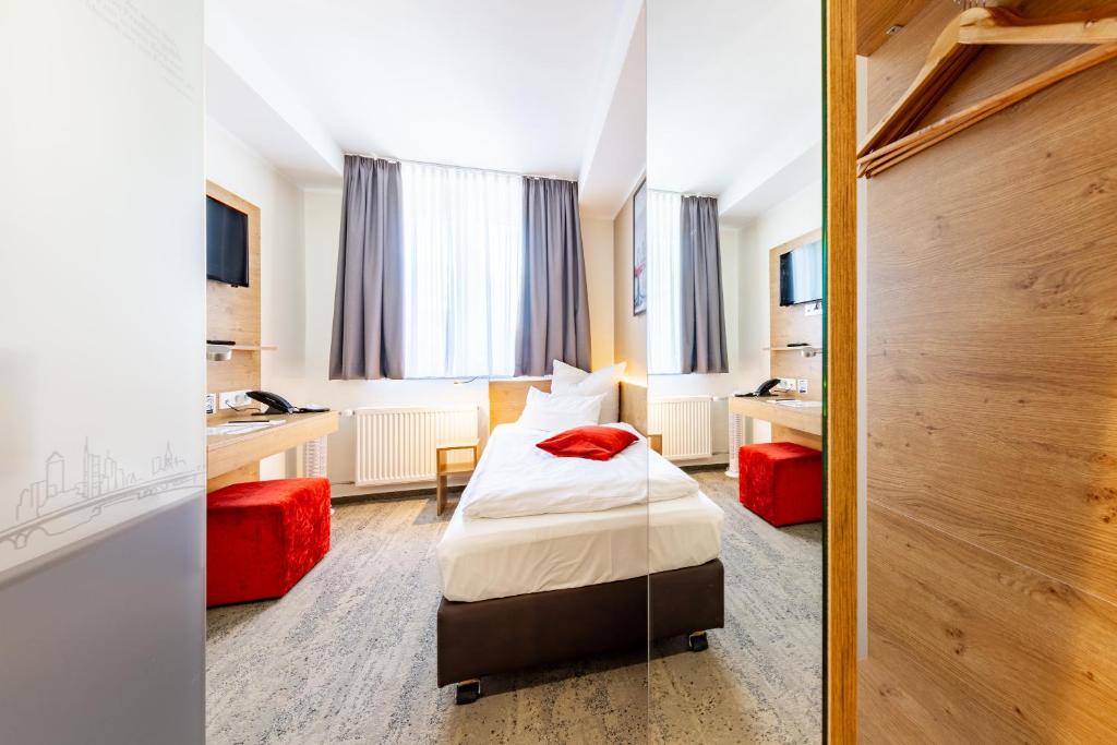 
Standard Single Room
