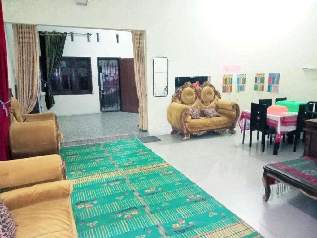Posezení v ubytování Benatsya Homestay