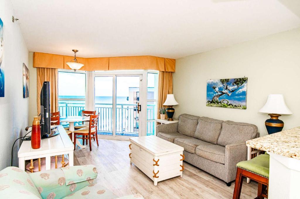 Posezení v ubytování Ocean View Beach Suite w Lazy River