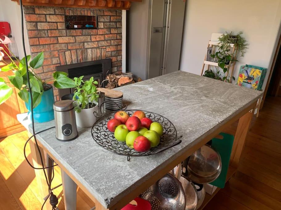 Havelock North Cottage on Organic Orchard - Resim 12