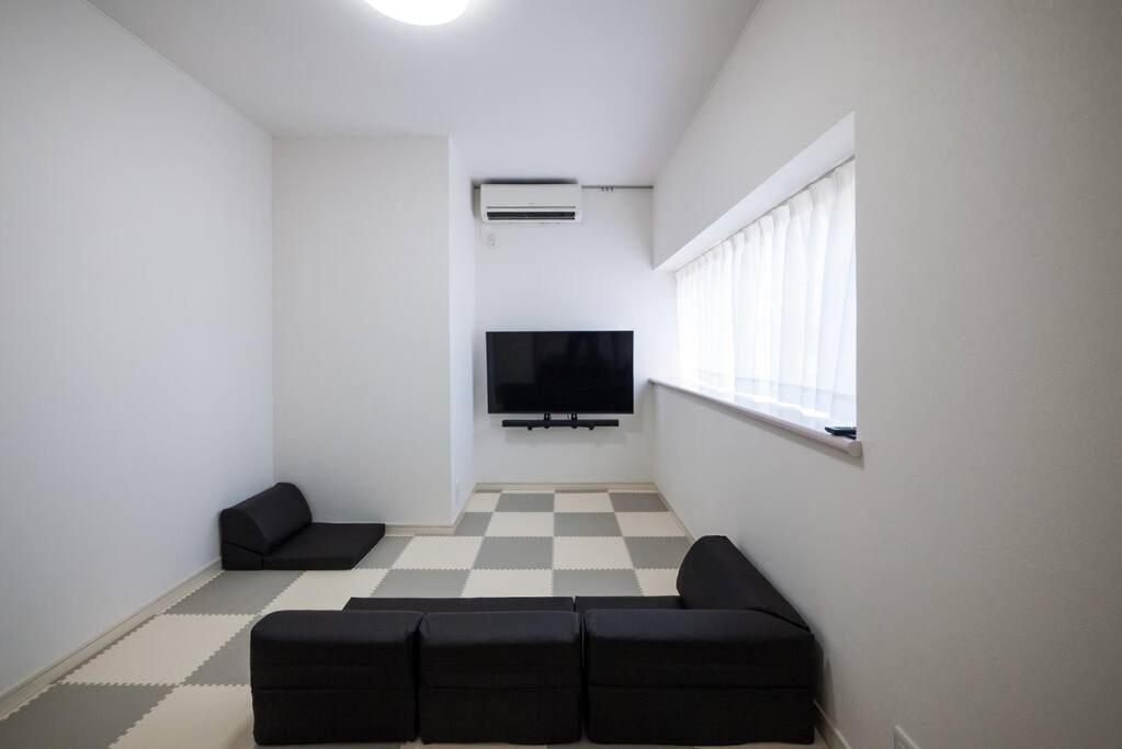 TV a/nebo společenská místnost v ubytování 禅ZEN Retreat Toyama