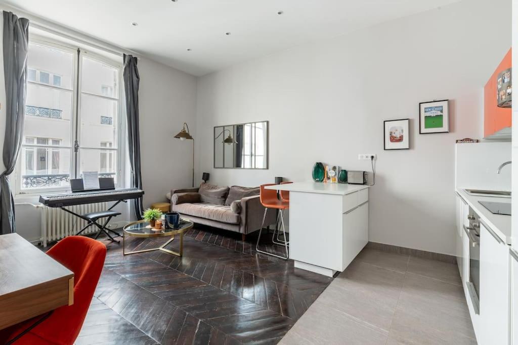 Photo de la galerie de l'établissement Magnifique appartement Colisée, à Paris