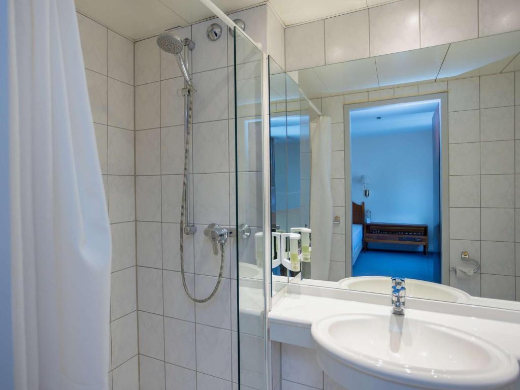 Koupelna v ubytování Mercure Hotel Plaza Magdeburg
