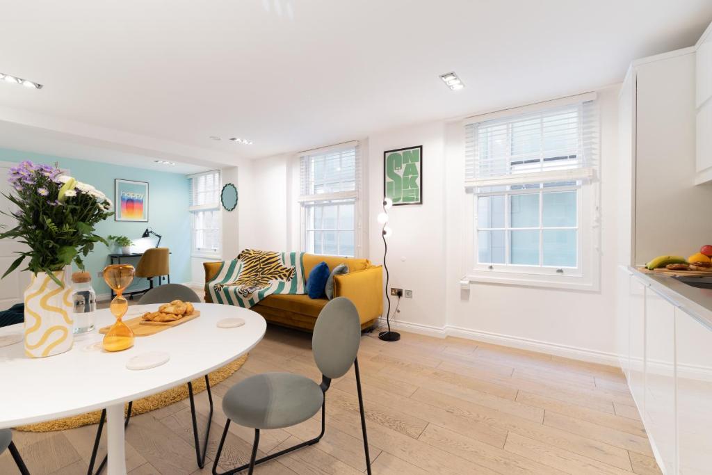 Kula London - Covent Garden Opera House - Two-Bedroom Apartment