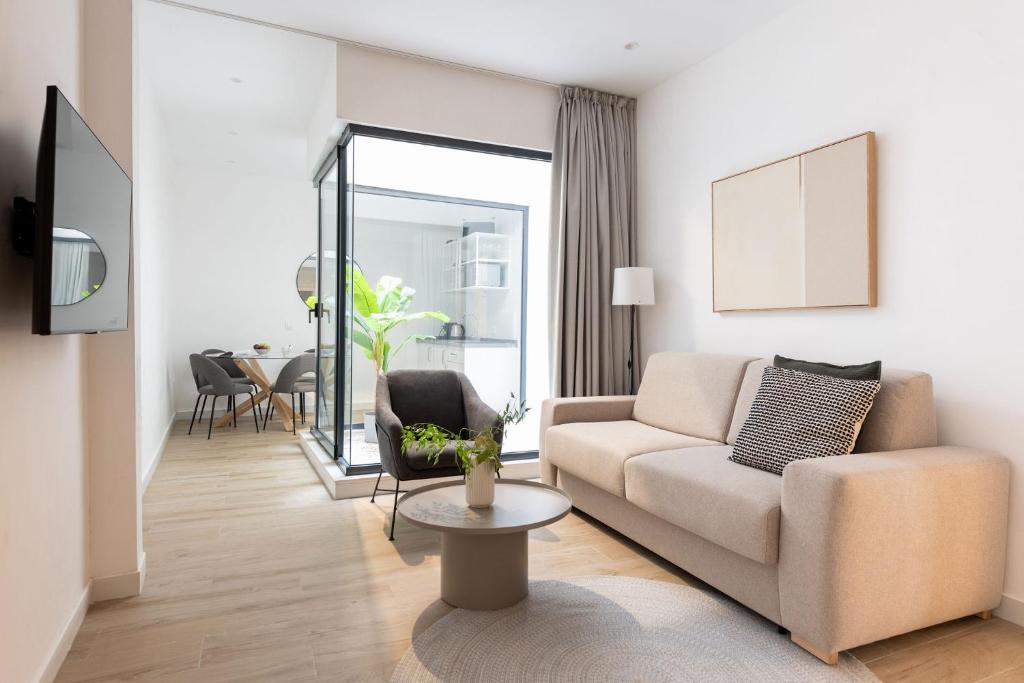 Magno Apartments Santa Ana 18